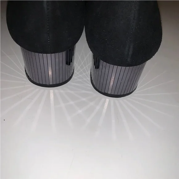 Vintage Stuart Weitzman Black Suede Mirrored Heels Square Toe Women’s Sz 9 - Picture 5 of 6